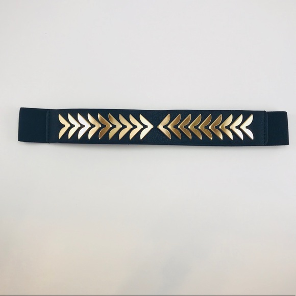 Express Stretch Belt With Gold Metallic Accents. - Picture 4 of 6
